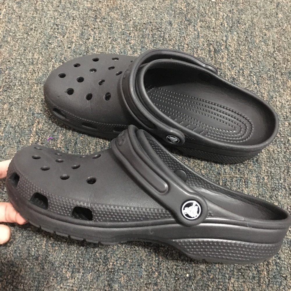 black clog crocs